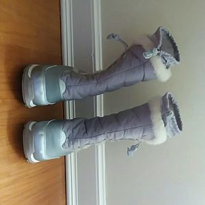 Snow Boots